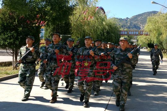 北京军训:把战斗精神教育引入企业培训
