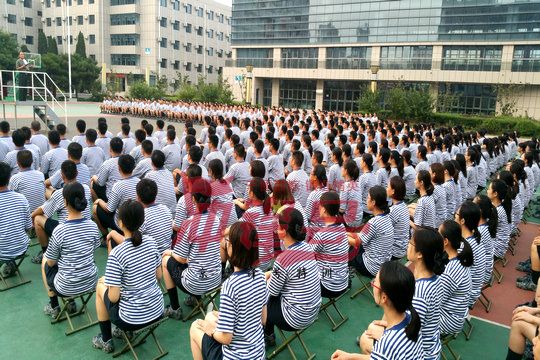 北京军训:科学管理与政治思想工作缺一不可