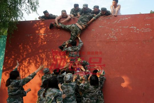北京军训:永不放弃,没有等来的成功