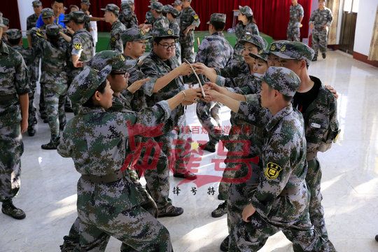 北京军训:挫折并不可怕,绝不推卸责任