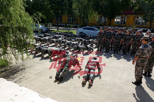 北京军训:为别人的错误负责,一人犯错众人担