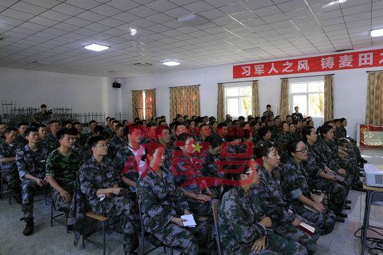 北京军训:无论从事什么职业,都会用全部热忱去努力