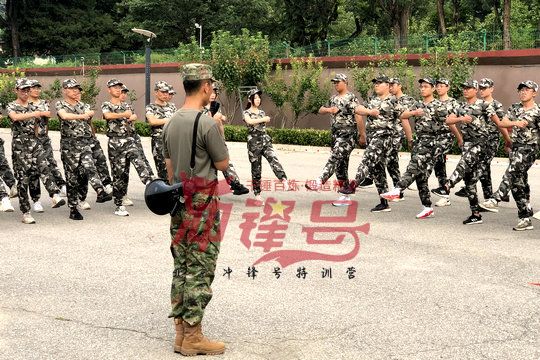 北京军训:把压力变为动力,争当第一没有什么不可能