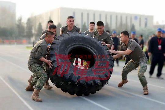 北京军训:战胜了自己内心的恐惧就战胜了自我