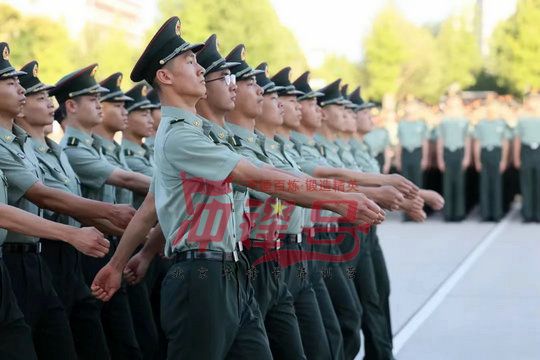 北京军训:能够成就一番伟业的人,大多数都是深谙进退规则的人