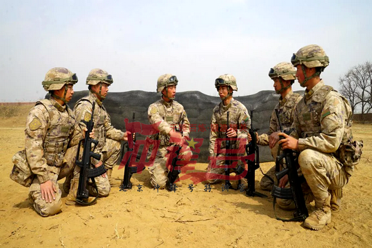 北京军训:战场上不需要逃兵,一个人的成就绝不会超出他的勇敢所能达到的高度